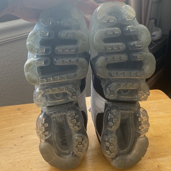 Nike Air VaporMax Flyknit 2 - White - Picture 7 of 7